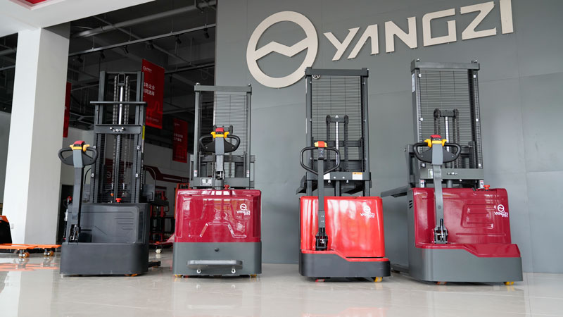 了解液壓叉車(chē)的工作原理