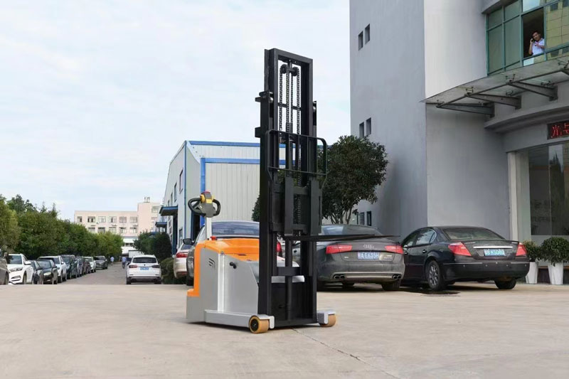 電動叉車的優(yōu)點