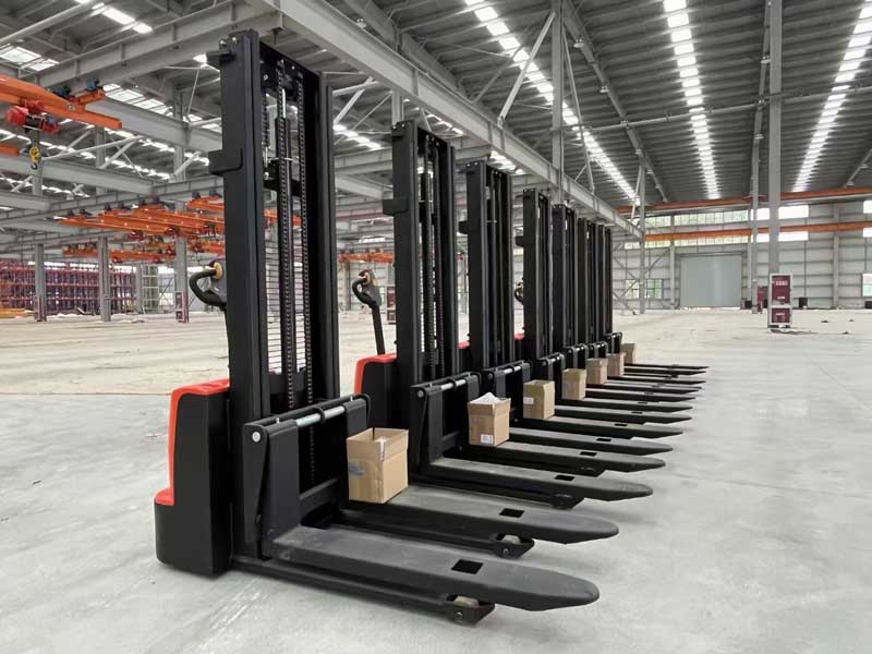 叉車大辯論：電動還是燃油動力？